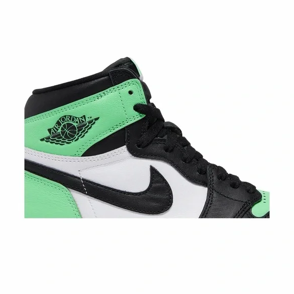 Air Jordan 1 Retro High OG 'Green Glow' - Picture 2 of 16
